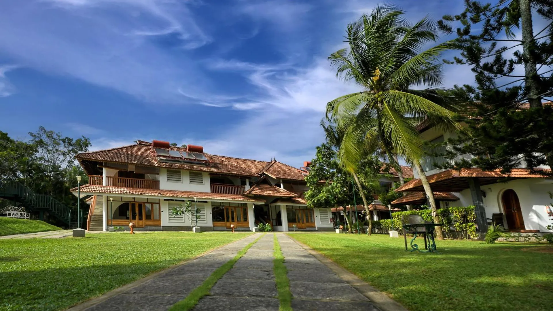 Hotel Backwater Ripples Kumarakom 5*,